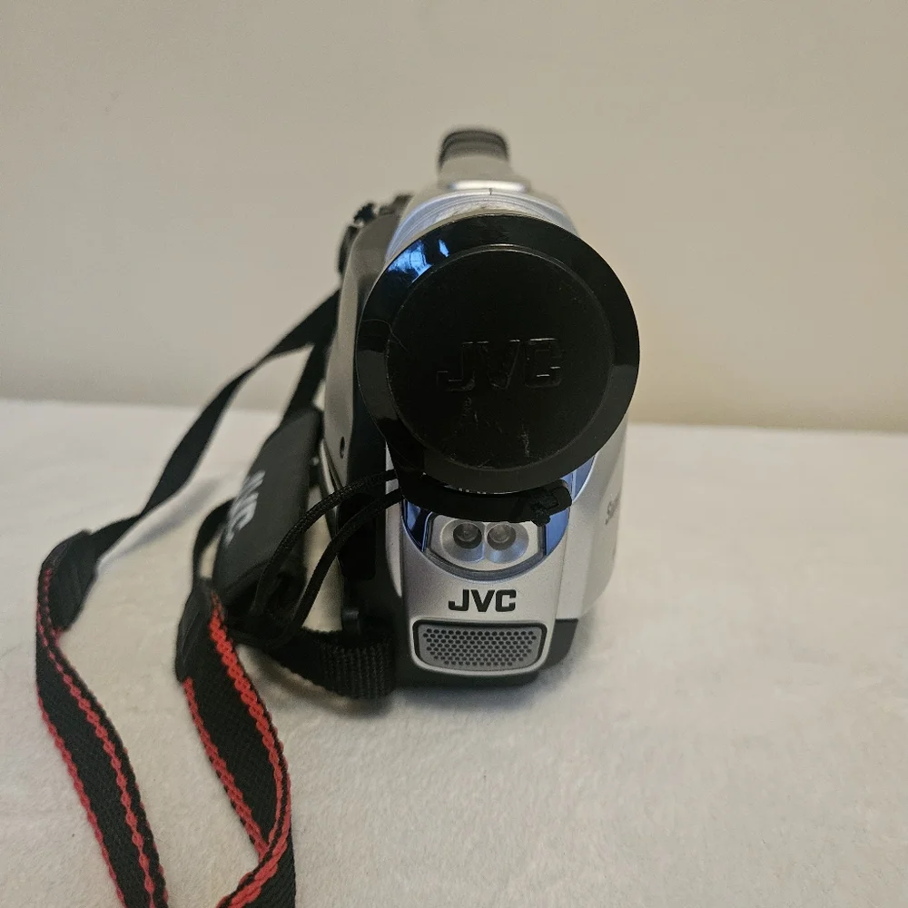 JVC Compact VHS Camcorder C Model GR-SXM38U With Strap FOR PARTS/REPAIR UNTESTED